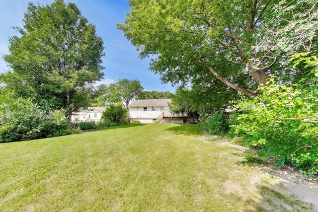41 Redwood Trail, Wheeling, IL 60090