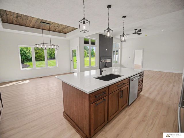 9160 Hillcrest Trail, Lincoln, NE 68520