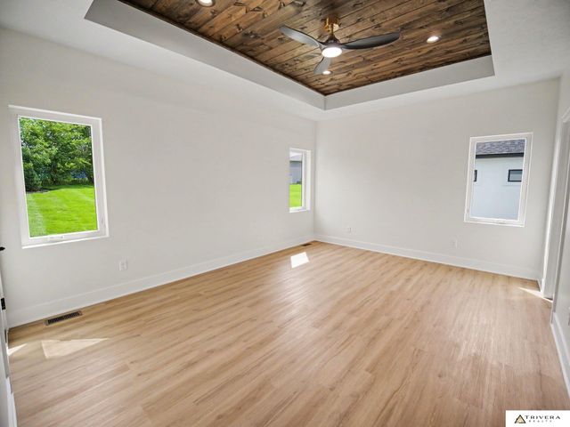 9160 Hillcrest Trail, Lincoln, NE 68520