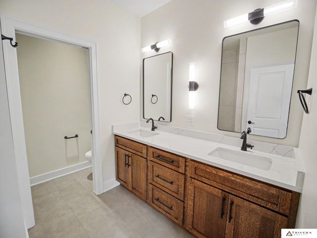 9160 Hillcrest Trail, Lincoln, NE 68520