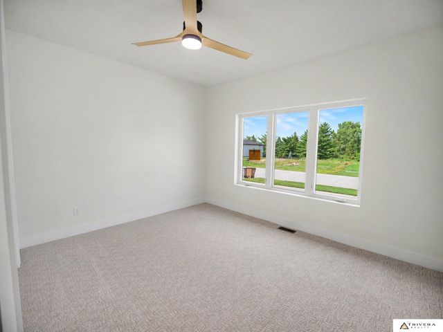 9160 Hillcrest Trail, Lincoln, NE 68520