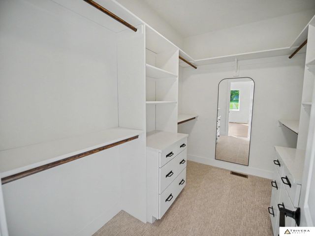 9160 Hillcrest Trail, Lincoln, NE 68520