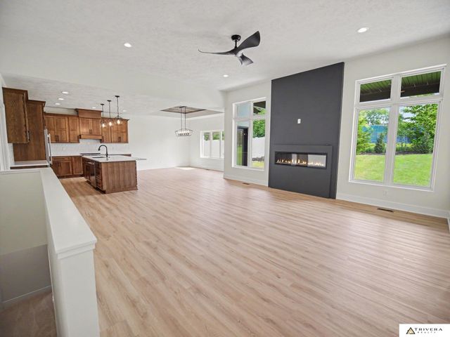 9160 Hillcrest Trail, Lincoln, NE 68520