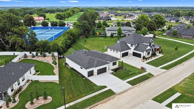 9160 Hillcrest Trail, Lincoln, NE 68520