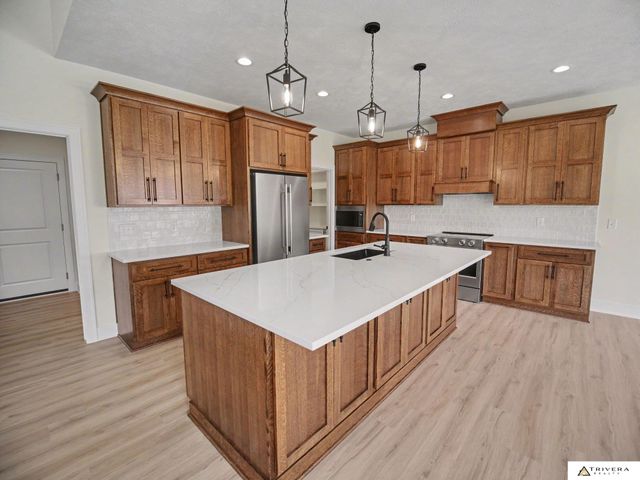 9160 Hillcrest Trail, Lincoln, NE 68520