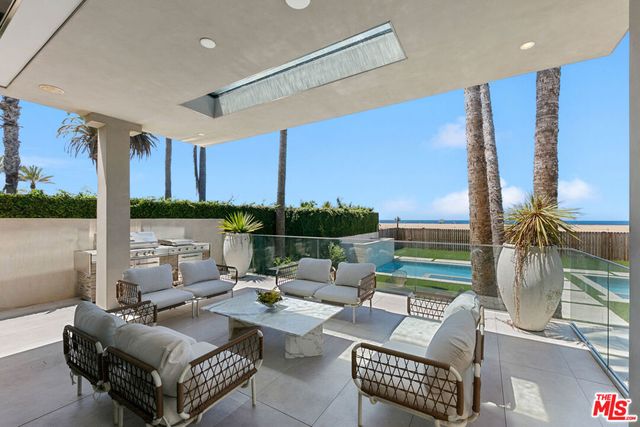 938 - 940 Palisades Beach Road, Santa Monica, CA 90403