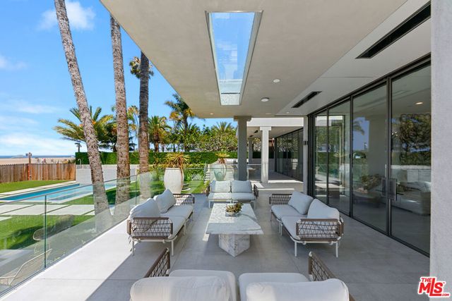 938 - 940 Palisades Beach Road, Santa Monica, CA 90403