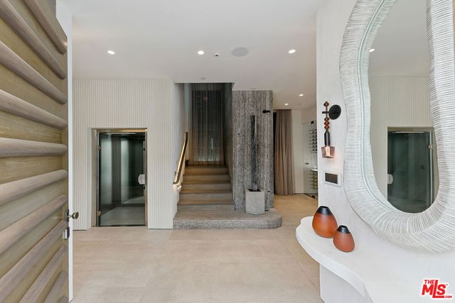 938 - 940 Palisades Beach Road, Santa Monica, CA 90403