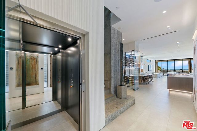 938 - 940 Palisades Beach Road, Santa Monica, CA 90403