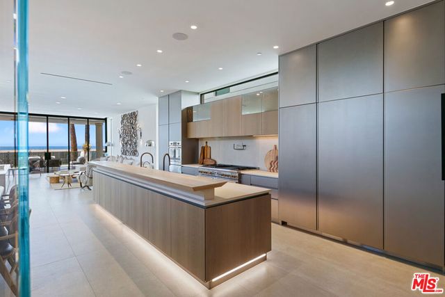 938 - 940 Palisades Beach Road, Santa Monica, CA 90403