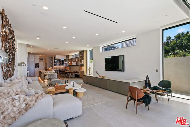 938 - 940 Palisades Beach Road, Santa Monica, CA 90403