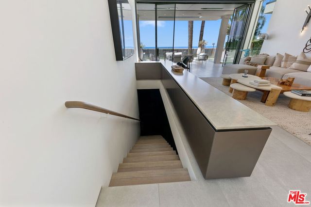 938 - 940 Palisades Beach Road, Santa Monica, CA 90403