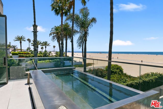 938 - 940 Palisades Beach Road, Santa Monica, CA 90403