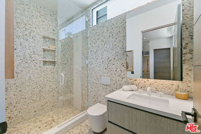 938 - 940 Palisades Beach Road, Santa Monica, CA 90403