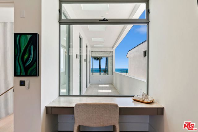 938 - 940 Palisades Beach Road, Santa Monica, CA 90403