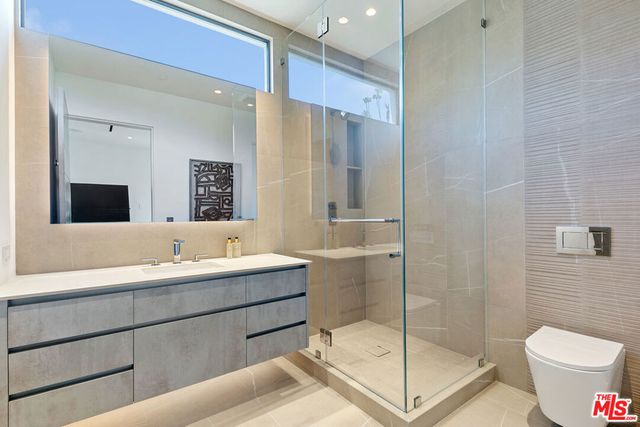 938 - 940 Palisades Beach Road, Santa Monica, CA 90403