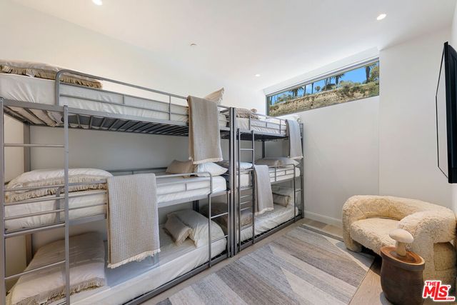 938 - 940 Palisades Beach Road, Santa Monica, CA 90403