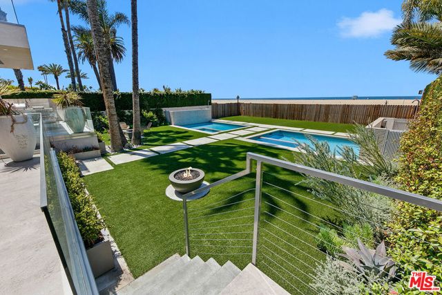 938 - 940 Palisades Beach Road, Santa Monica, CA 90403