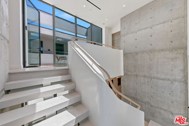 938 - 940 Palisades Beach Road, Santa Monica, CA 90403