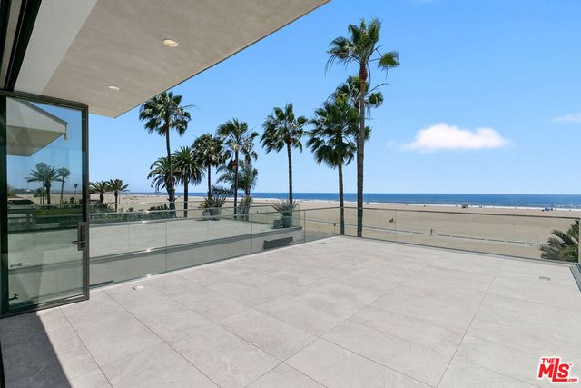 938 - 940 Palisades Beach Road, Santa Monica, CA 90403
