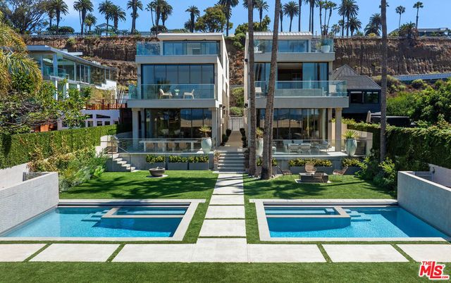 938 - 940 Palisades Beach Road, Santa Monica, CA 90403
