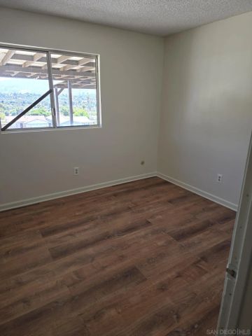 835 Worthington, San Diego, CA 92114