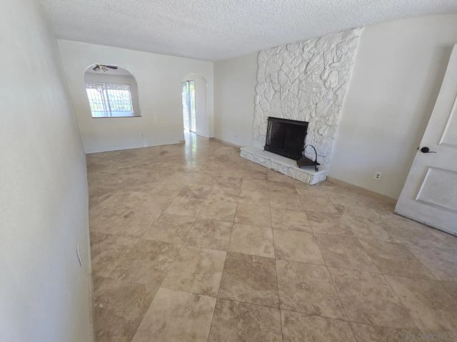 835 Worthington, San Diego, CA 92114