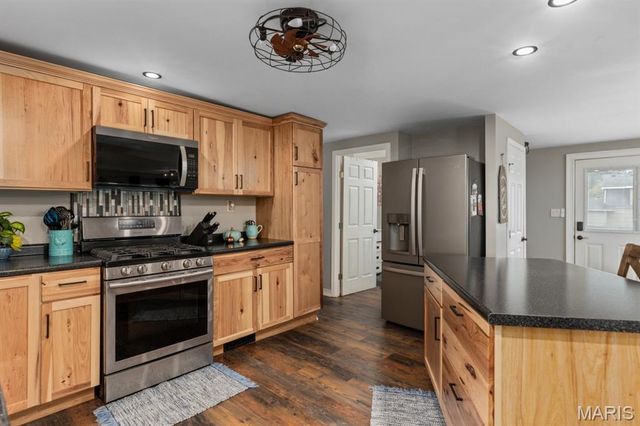 210 Fulton Street, Gillespie, IL 62033