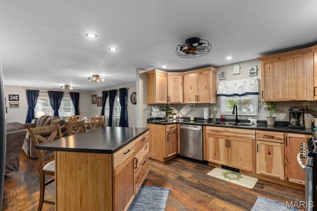 210 Fulton Street, Gillespie, IL 62033