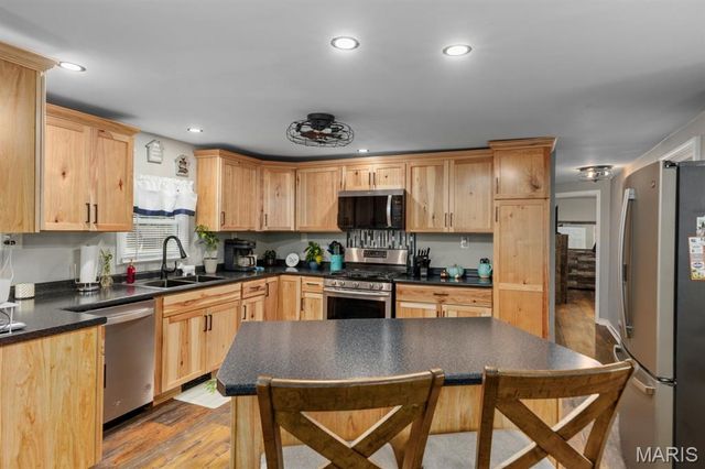 210 Fulton Street, Gillespie, IL 62033