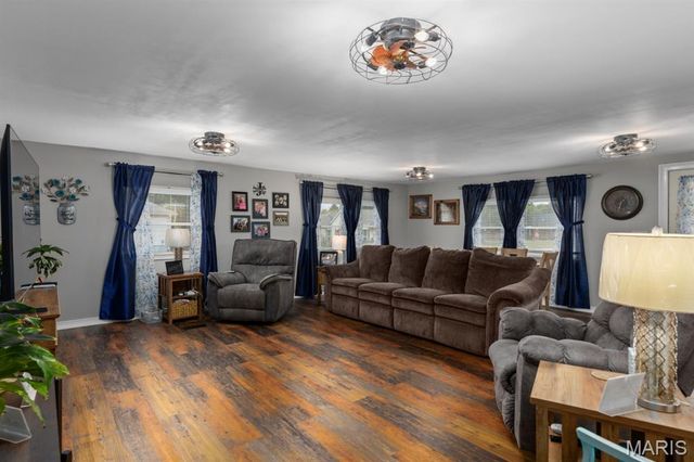 210 Fulton Street, Gillespie, IL 62033