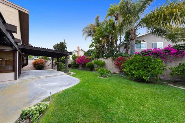 8851 Satterfield, Huntington Beach, CA 92646