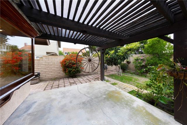 8851 Satterfield, Huntington Beach, CA 92646