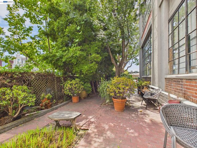 4053 Harlan St 315, Emeryville, CA 94608