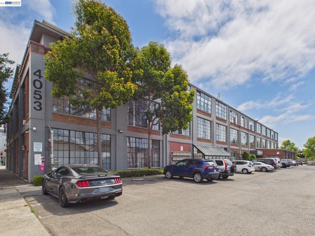 4053 Harlan St 315, Emeryville, CA 94608