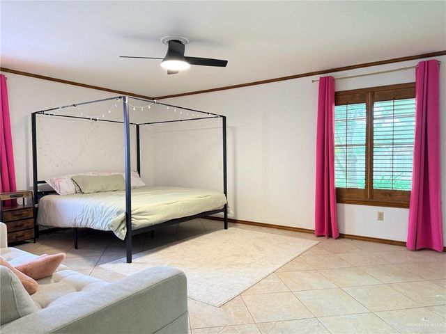 131 E Hibiscus Avenue, Mcallen, TX 78501