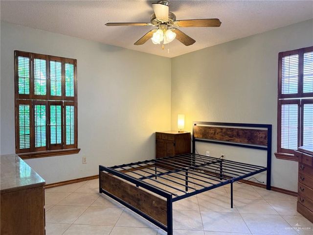 131 E Hibiscus Avenue, Mcallen, TX 78501