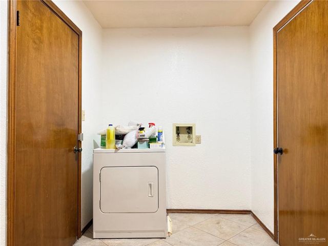 131 E Hibiscus Avenue, Mcallen, TX 78501