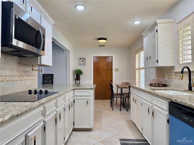 131 E Hibiscus Avenue, Mcallen, TX 78501