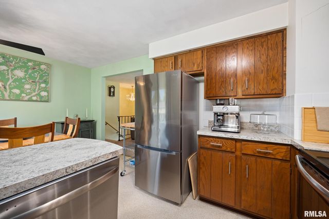 401 N OHIO Avenue, Morton, IL 61550