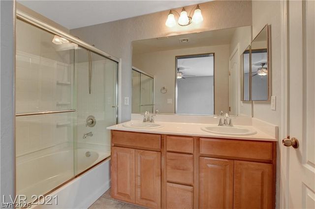 10429 Scotch Elm Avenue, Las Vegas, NV 89166