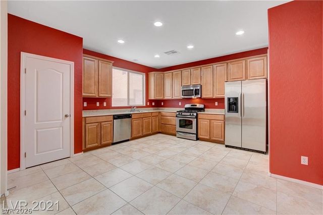 10429 Scotch Elm Avenue, Las Vegas, NV 89166