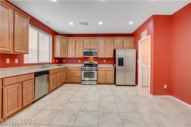 10429 Scotch Elm Avenue, Las Vegas, NV 89166