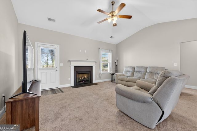 105 Garnet Lane, Griffin, GA 30224