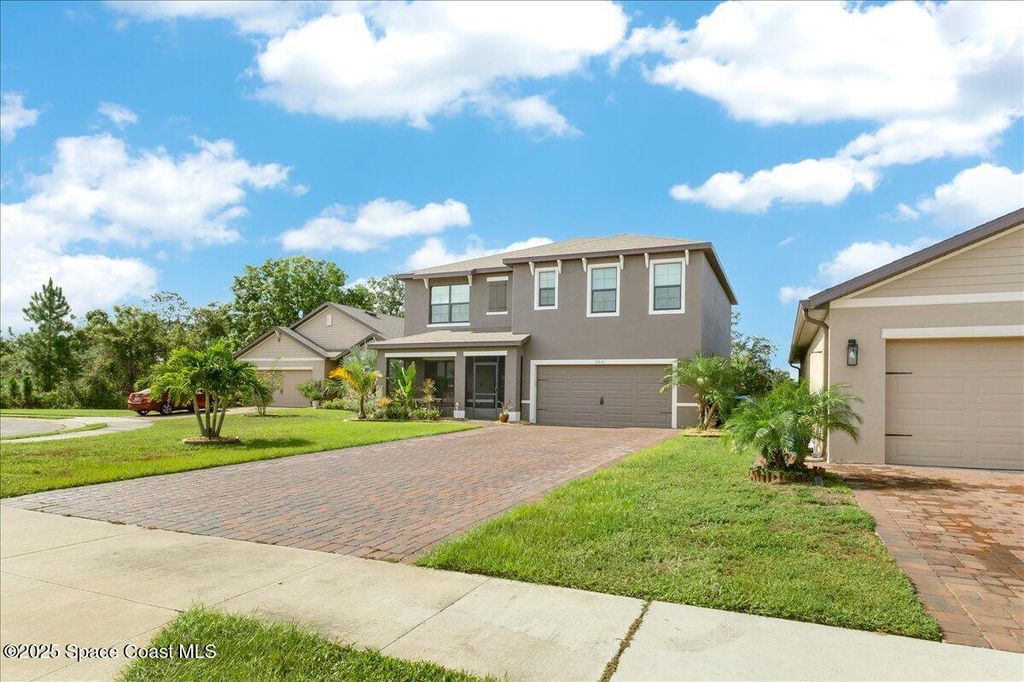 Image 3 of property listing at 3621 Peony Court SE, Palm Bay, FL 32909