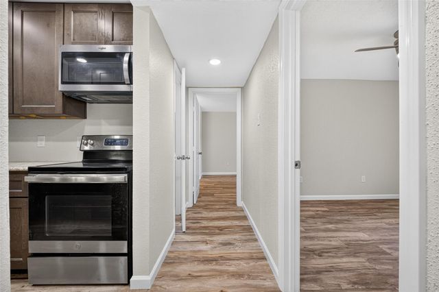 1516 Bay Area Boulevard S15, Houston, TX 77598
