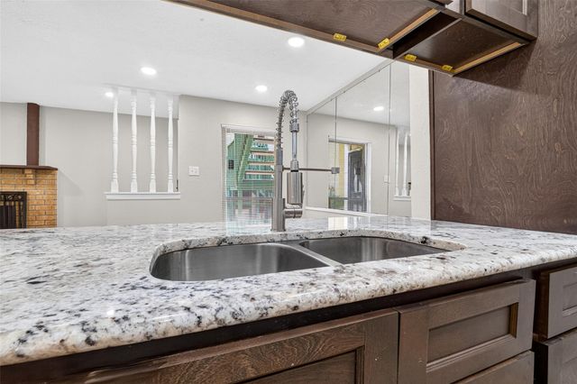 1516 Bay Area Boulevard S15, Houston, TX 77598
