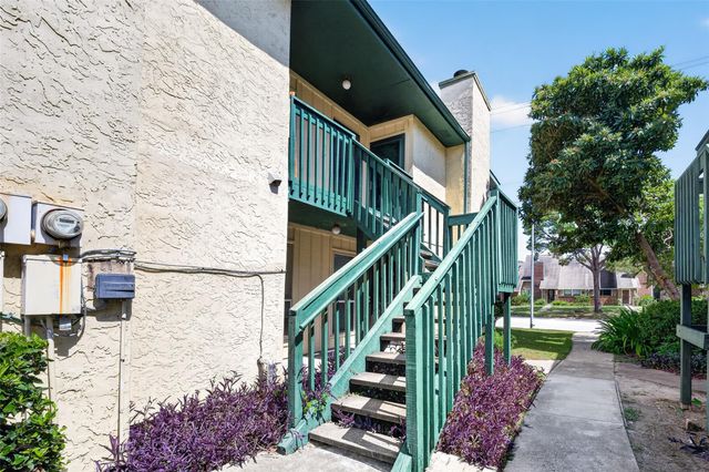 1516 Bay Area Boulevard S15, Houston, TX 77598