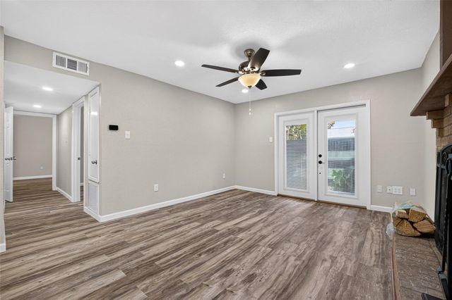 1516 Bay Area Boulevard S15, Houston, TX 77598