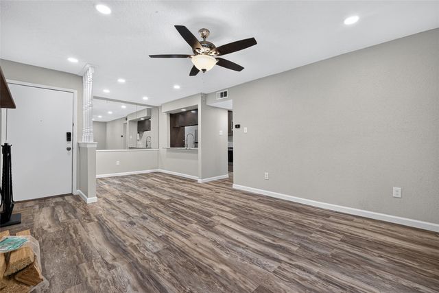 1516 Bay Area Boulevard S15, Houston, TX 77598